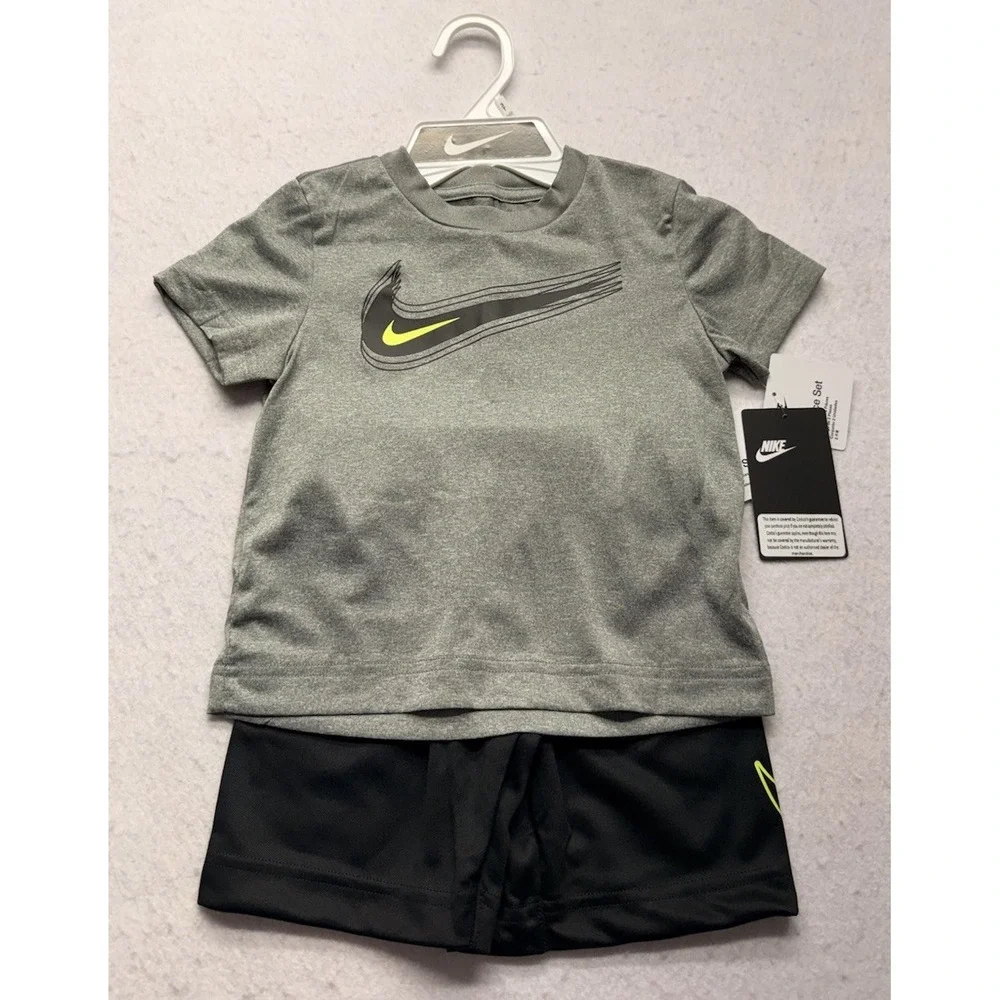 Nike Toddler Boys 2-Piece Dri-Fit T-Shirt Shorts Set Gray Volt Black 3T NWT